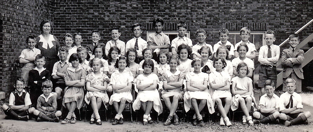 Margaret Pendelbury's Class in 1935